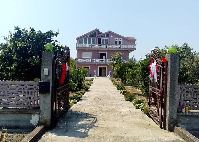 Maria - Eleni Feeling Villa